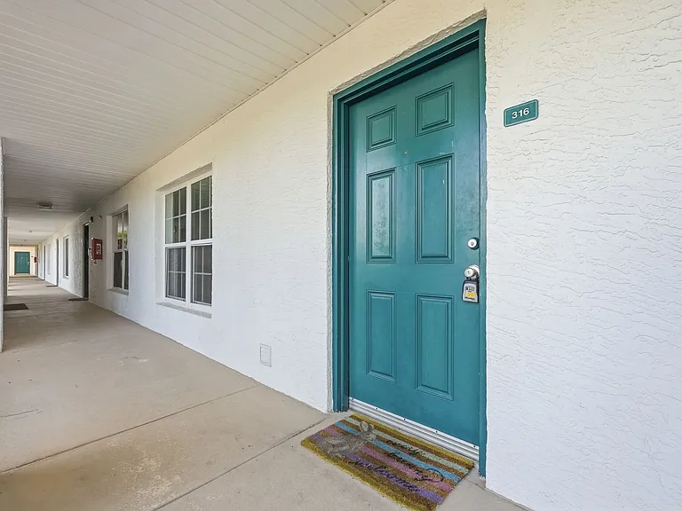 4270 Calinda Ln #316 — Photo 4