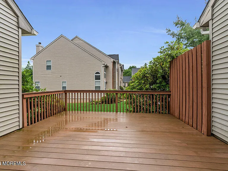 87 Richmond Ct S #93 — Photo 17