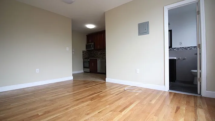 Rented by Nooklyn NYC LLC | media 31