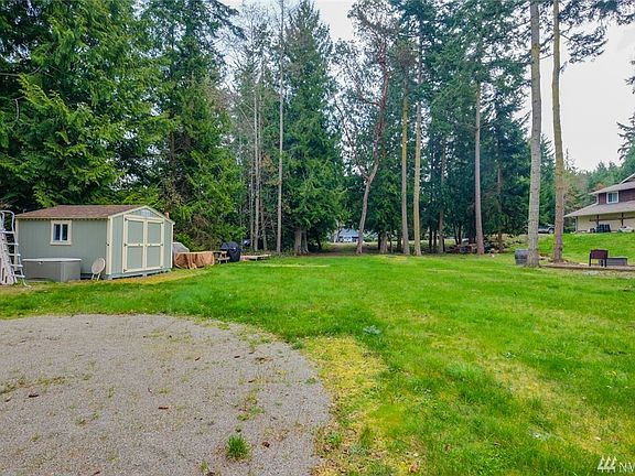 Looking back to Louisa Street.