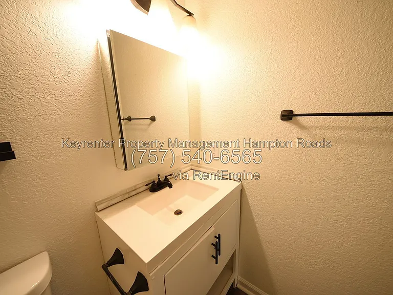 9716 7th Bay St #301 — Photo 21