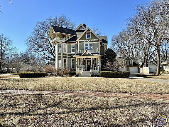 5th image of 333 SW Greenwood Ave
