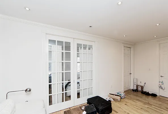 Rented by Voro New York | media 13