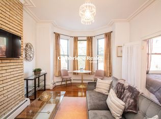 282 Washington St #3T, Brookline, MA 02445