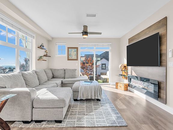 5th image of 1290 Mitchell St #120