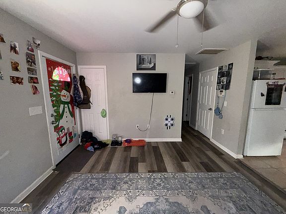 3rd image of 3454 Lawton Rd