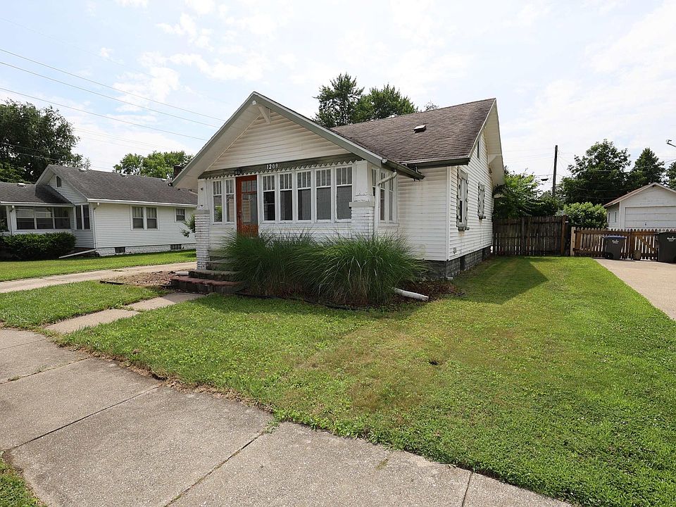 1st image of 1209 Magnolia Ave