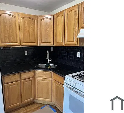 3 bed, 1200 sqft, $3,500 — Photo 2