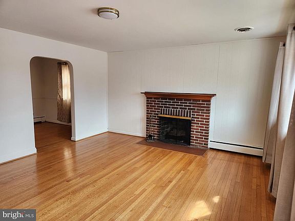 2nd image of 4504 Hargrove Rd