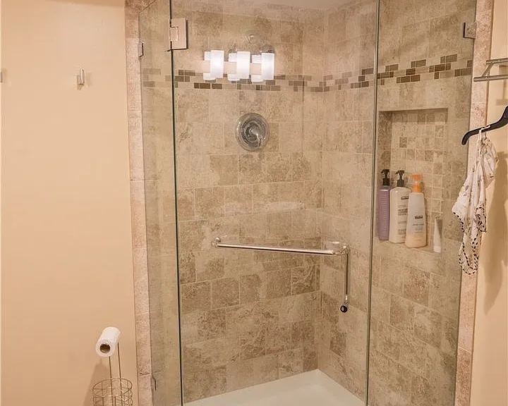 10861 Auburn Ave S — Photo 14