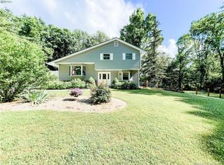 201 Dow Rd, Plainfield, CT 06374