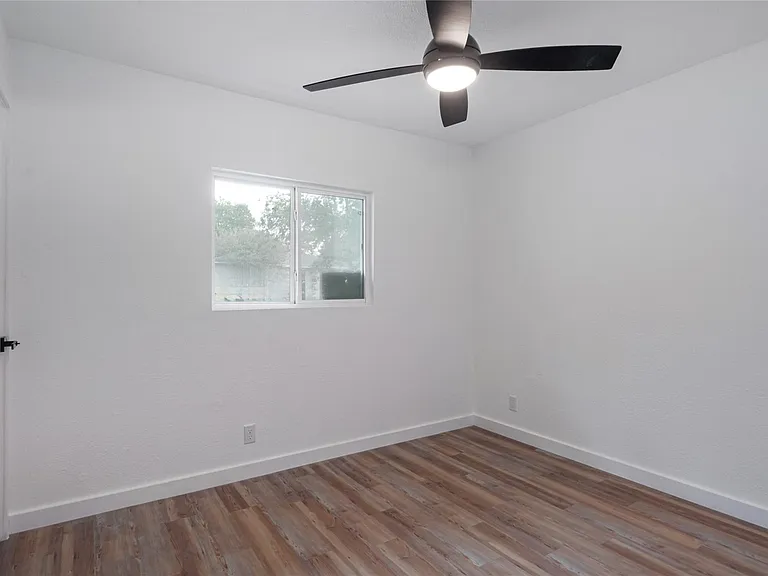 6907 Tulane Dr — Photo 8