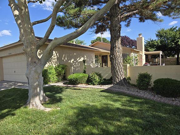 5th image of 10700 Griffith Park Dr NE
