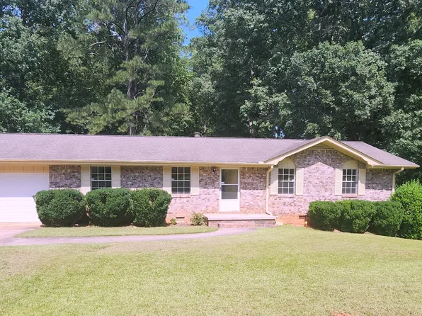 119 Club Cir, Stockbridge, GA 30281