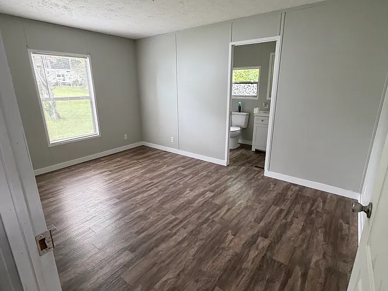 5849 Berdene Cir — Photo 9