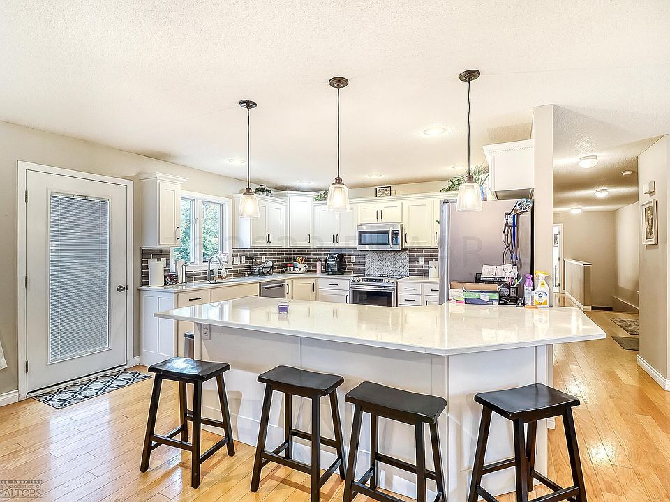 404 Blaine St N, Colfax, ND 58018 Zillow