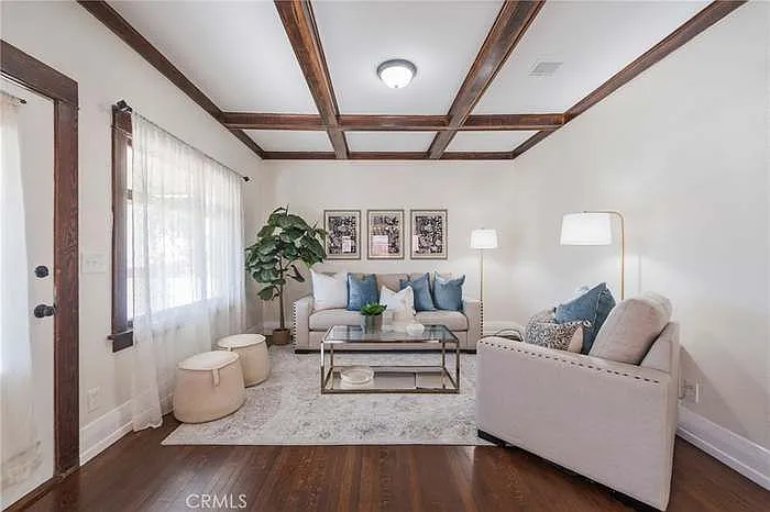 604 N Zeyn St — Photo 2