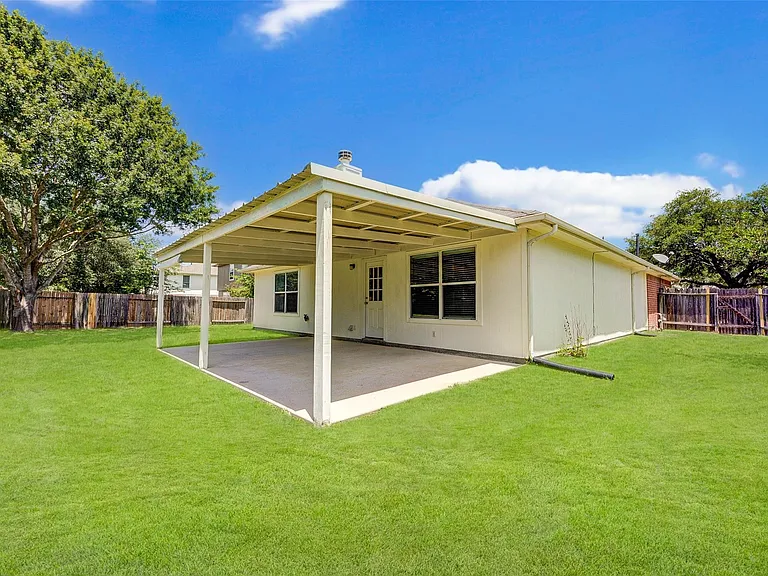 21611 Country Club Green Way — Photo 37