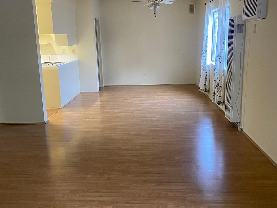 1st image of 401 E Harvard St #3