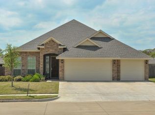 724 Alexandria Ln, Joshua, TX 76058