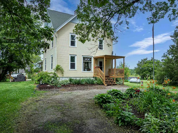 9511 Old Rd, Fremont, WI 54940