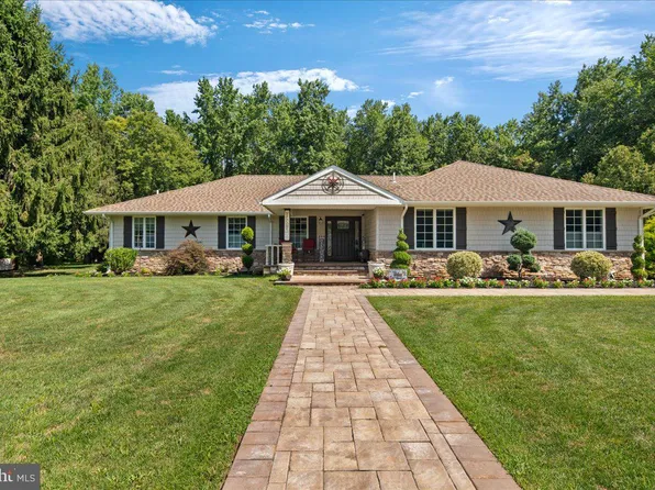 98 Magnolia Ave, New Egypt, NJ 08533