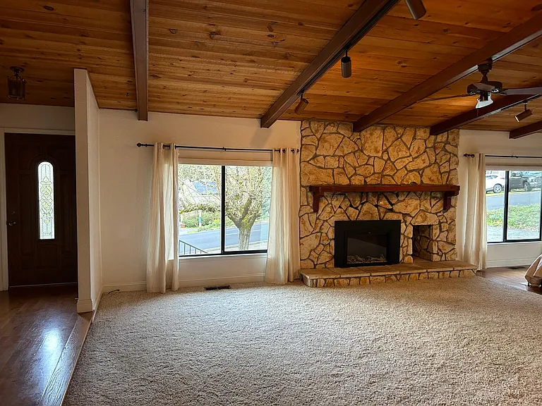13082 Roadrunner Dr — Photo 6
