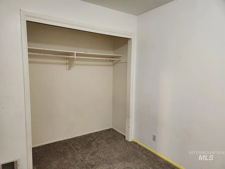 106 E Whiteley Ave — Photo 24
