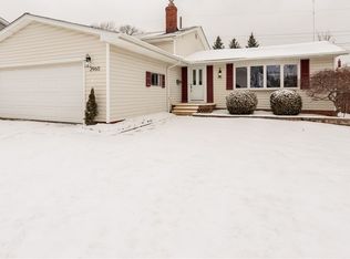 2960 Marda Dr, Parma, OH