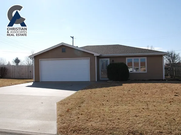 400 Palomino Ln, Ogden, KS 66517