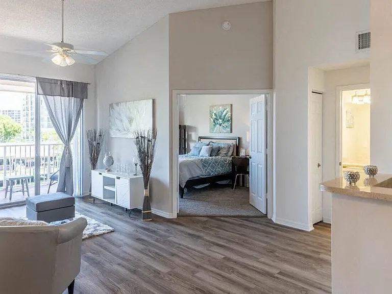 Ocean Reef at Seawalk Pointe Apartments — Photo 21