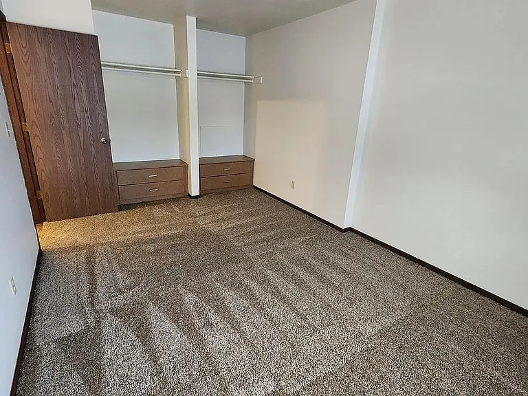 1117 Imperial Cir — Photo 9