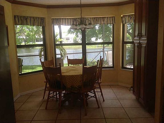 5th image of 14510 Hickory Ct