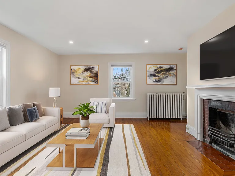 41 Concord Ave #3B — Photo 2