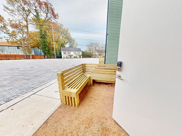 218 N Dillard St — Photo 10