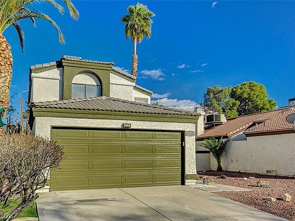 2nd image of 3613 Rainy River Rd