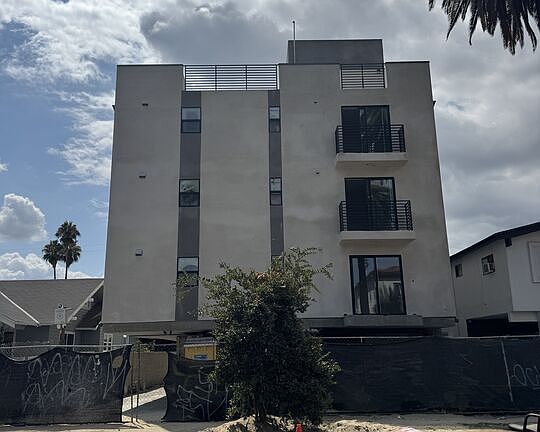 2nd image of 14728 Friar St