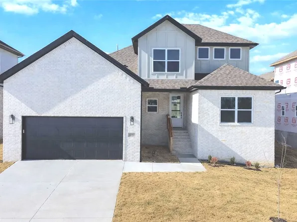 1051 Whistler St, Bentonville, AR 72713