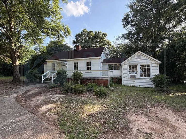 960 Zimalcrest Dr — Photo 1