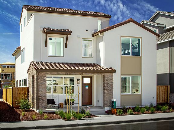 Elegance and space meet in this diamond residence at Patina!