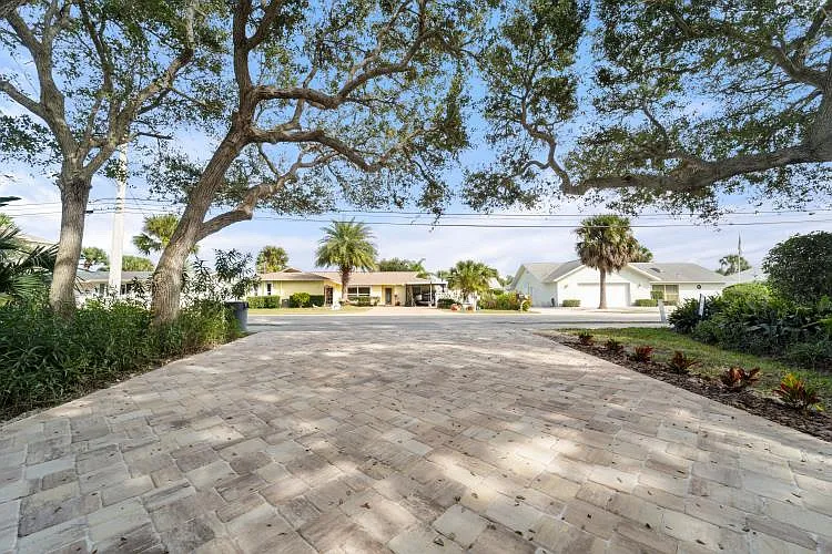 4710 S Peninsula Dr — Photo 26