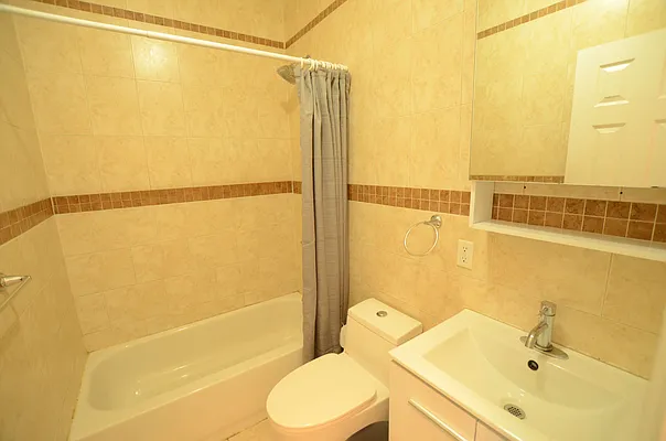 Rented by Miron Realty Group | media 42