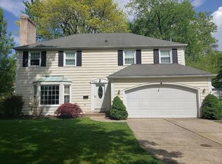 4285 Virginia Dr, Fairview Park, OH 44126