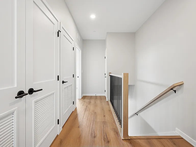 Beloit Townhomes — Photo 23