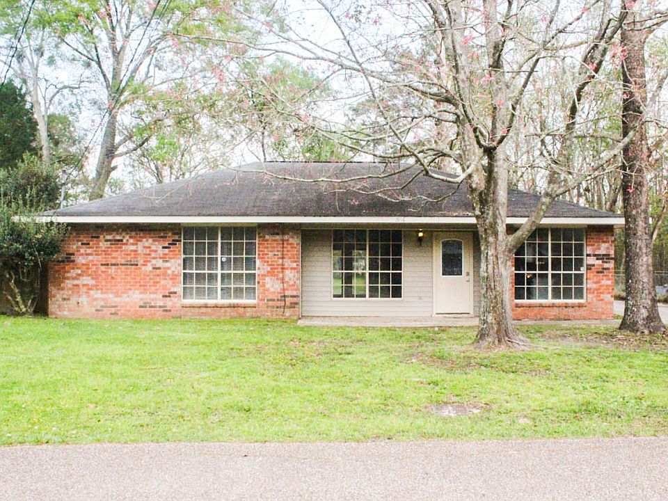 1st image of 1916 N Amelia Ave