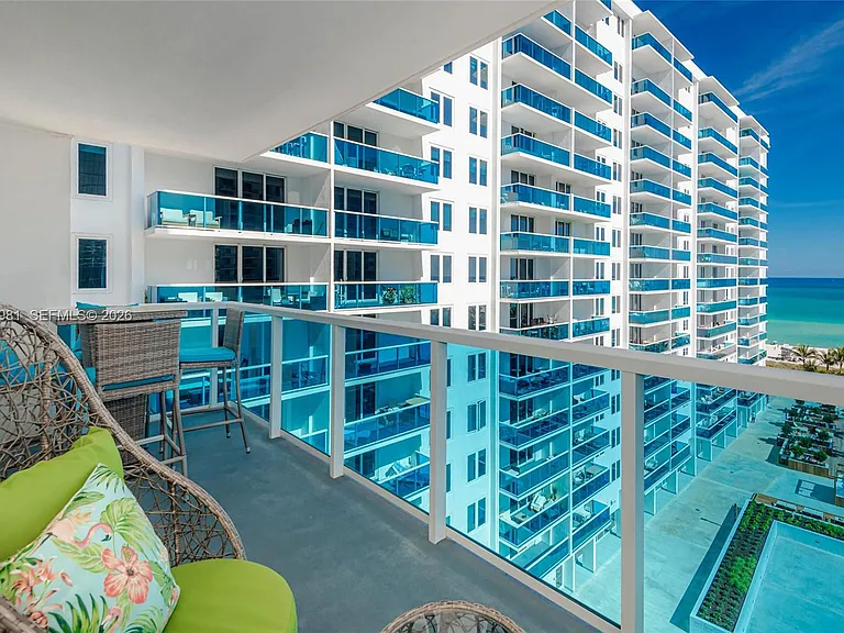 2301 Collins Ave #941 — Photo 25