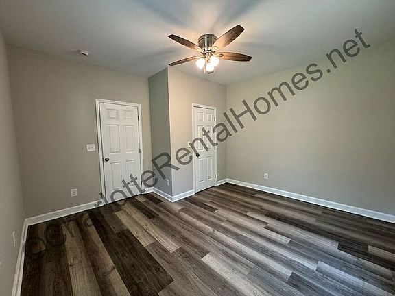 5th image of 1036 Wellman St