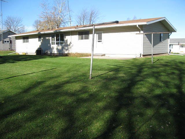 2nd image of 205 Riverdale Rd