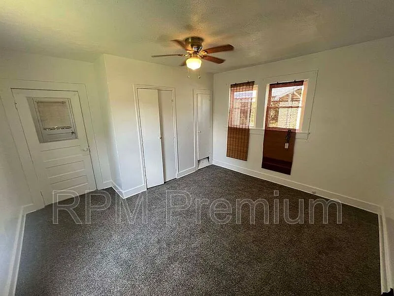 2 bed, 1.0 bath, 950 sqft, $725 — Photo 4