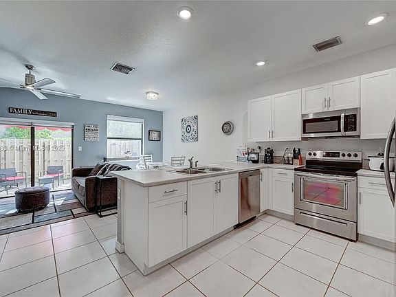 3rd image of 680 NE 207th St #680